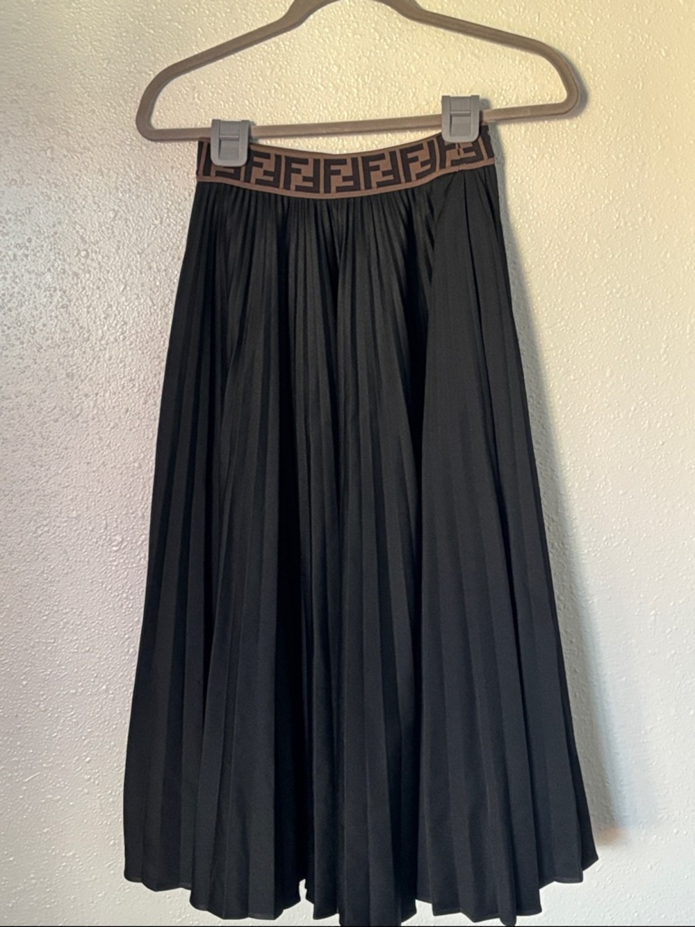 Fendi Black Pleated Midi Skirt with Brown Logo Waistband
